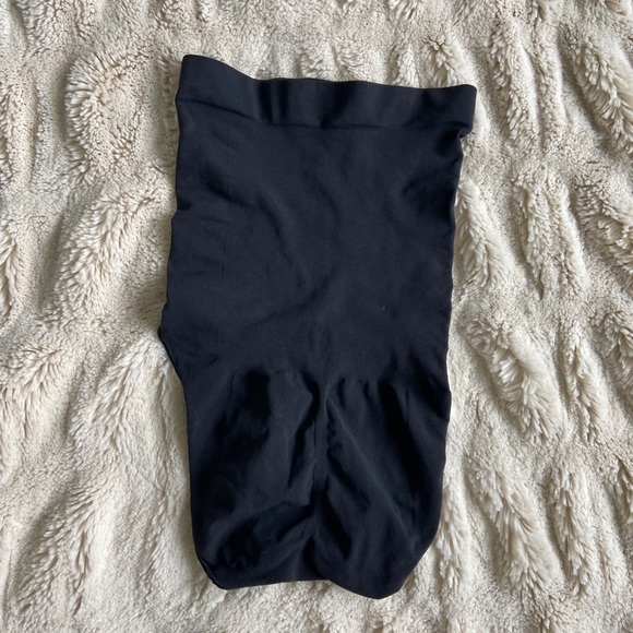 Skims Black High Waisted Booty Sculpting Briefs - Picture 6 of 7